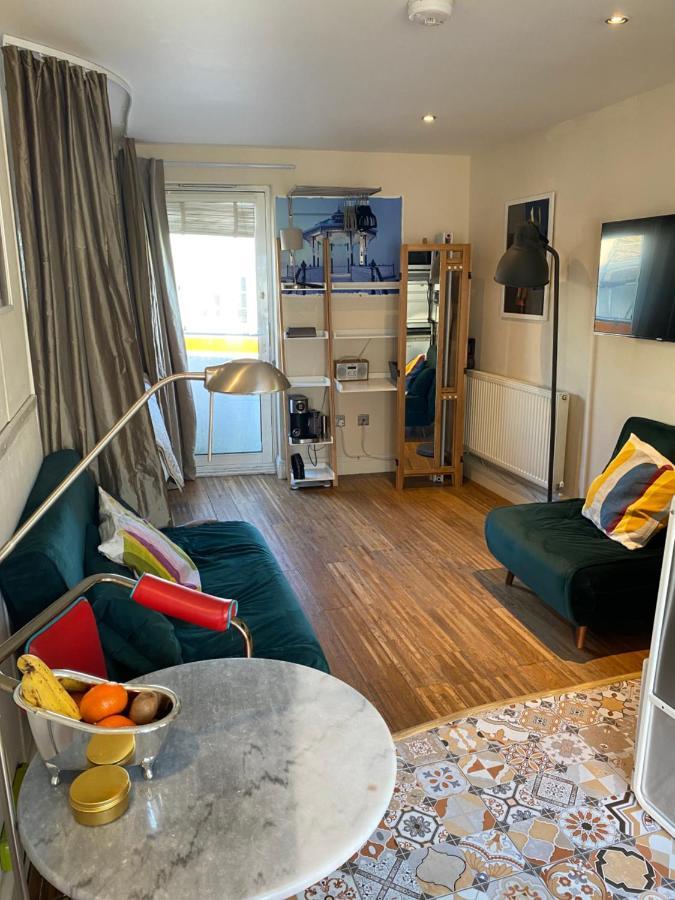 Little Brighton Beach Apartments - Also Separate Spa Cabin And Watersports Eksteriør bilde